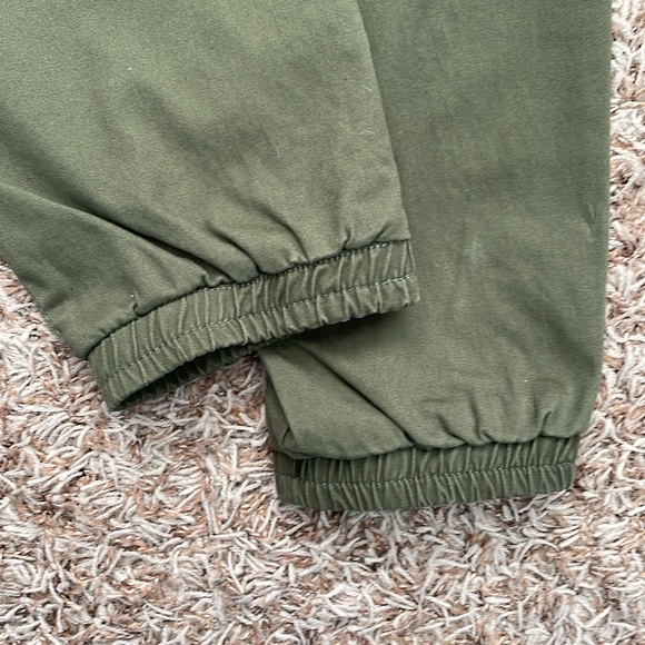SOLD Off-site | Forever 21 Men’s Olive Joggers Size Small - Picture 7 of 13